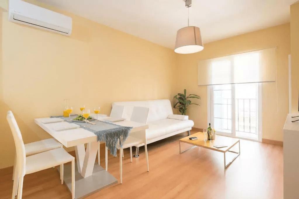 Shiny Lud Family Apartment Malaga Zewnętrze zdjęcie